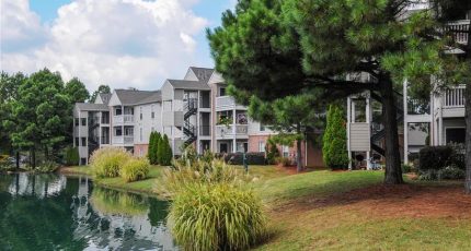 legacy-at-church-lake-apartments-southaven-ms-building-photo (8)