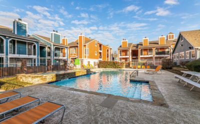 California firm buys almost 1,000 apartments in D-FW